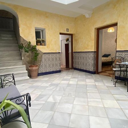 Patio Andalusi Junto A La Vina Apartment Cadiz Exterior photo